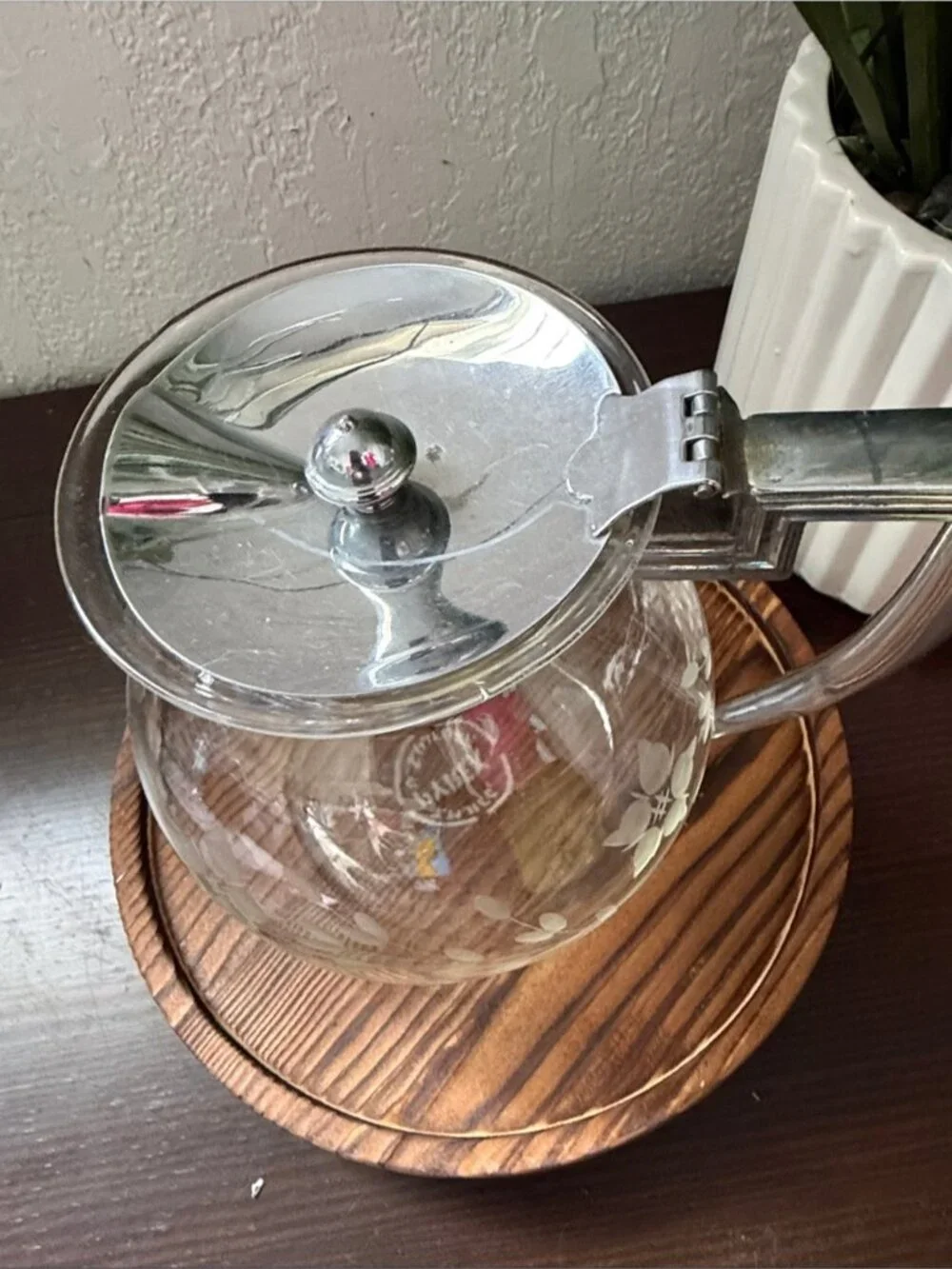 Elegant Silver and Clear Glass Pitcher VTGE PYREX TEAPOT 30'S